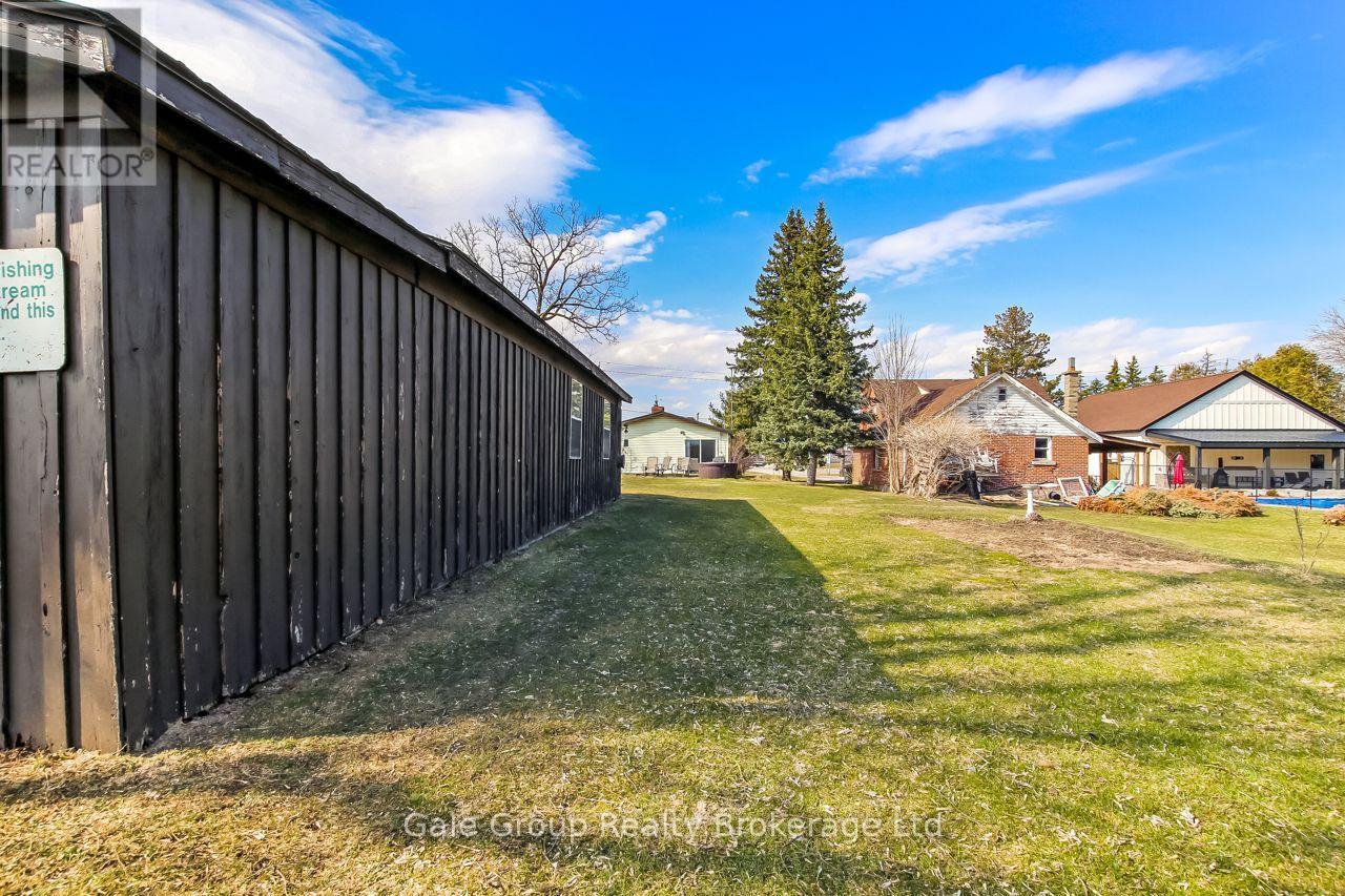 1410 Dundas Street Property Photo 22