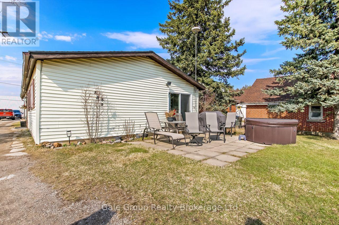 1410 Dundas Street Property Photo 25