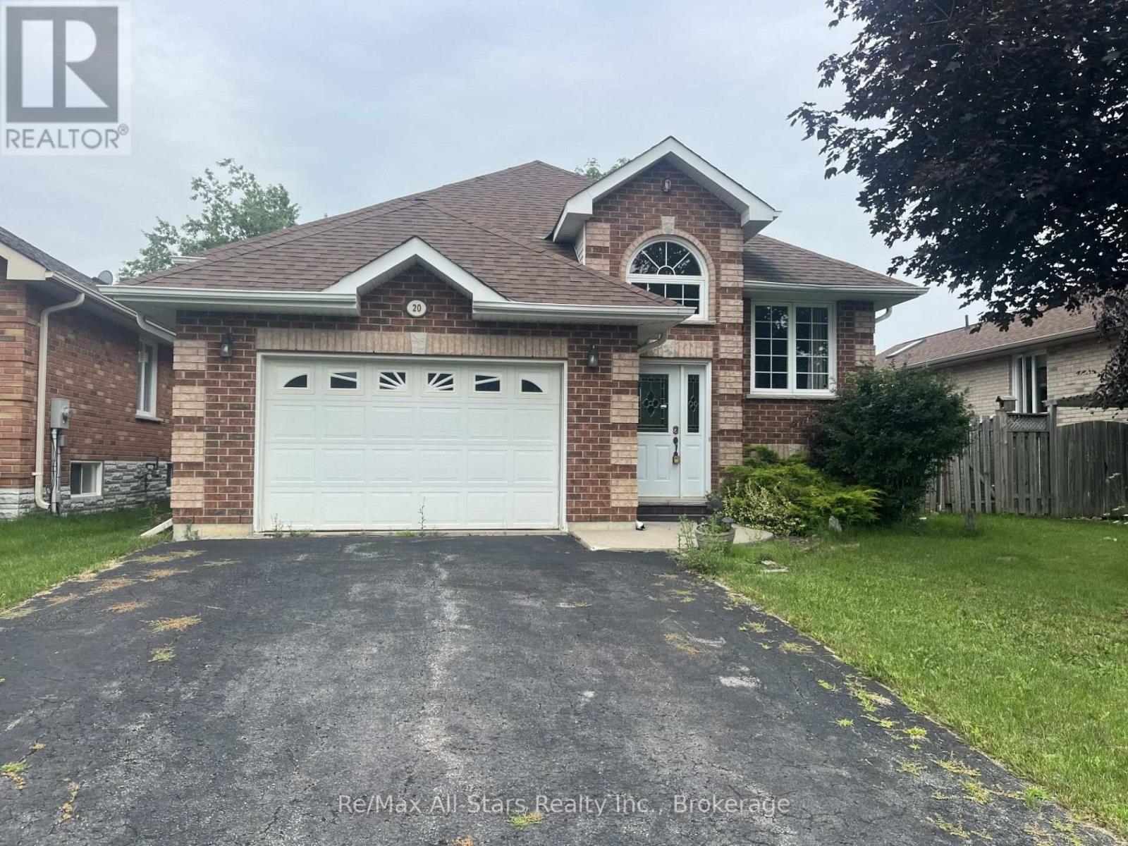 20 Eakins Crescent Property Photo 1