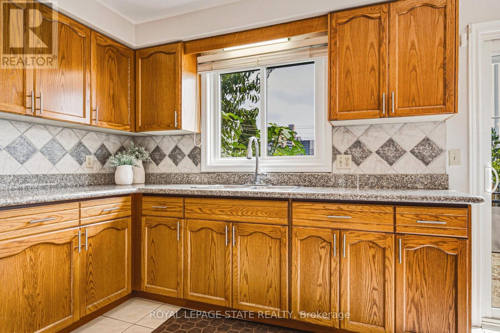 90 Fairington Crescent Property Photo 15
