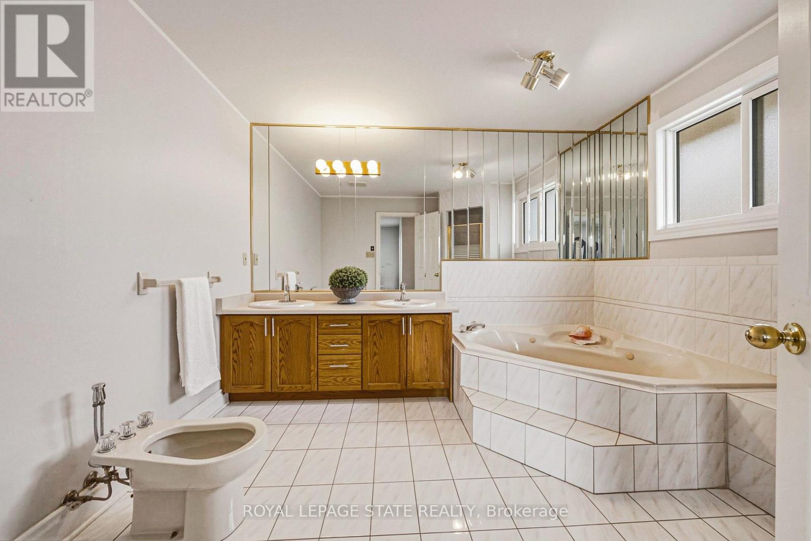 90 Fairington Crescent Property Photo 26