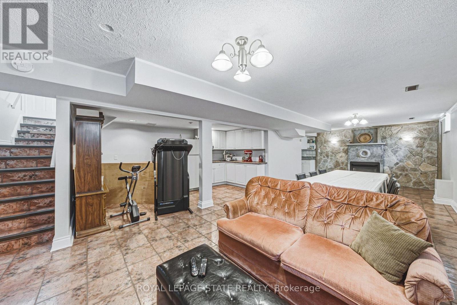90 Fairington Crescent Property Photo 31