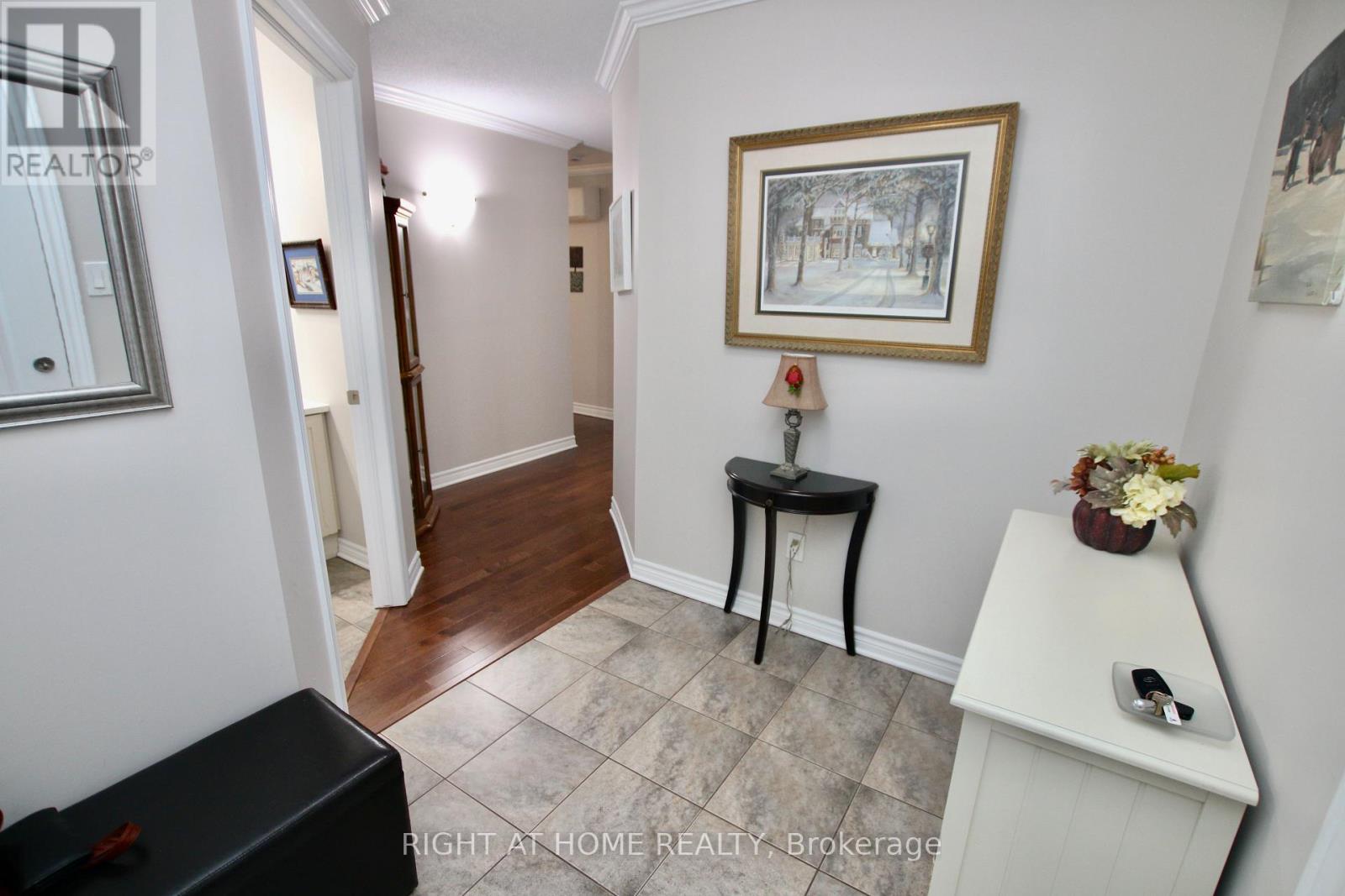 301 - 2 Warner Street Property Photo 5