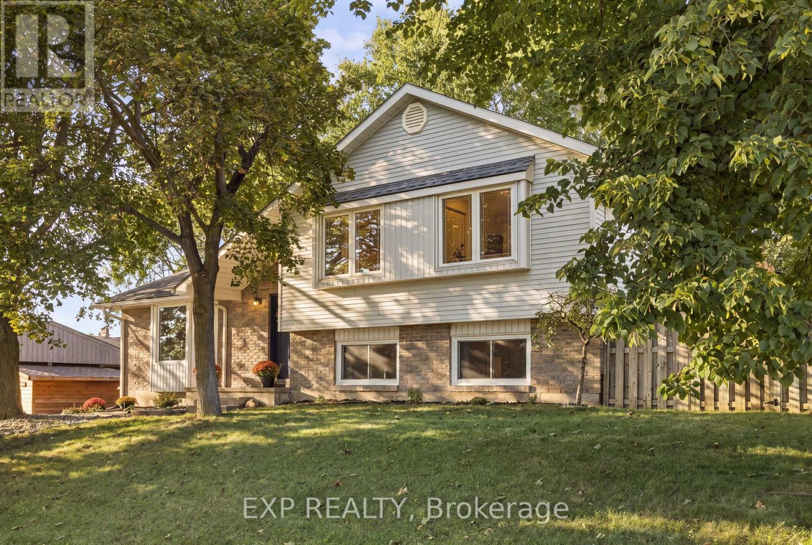 178 Laurentian Drive Property Photo 1