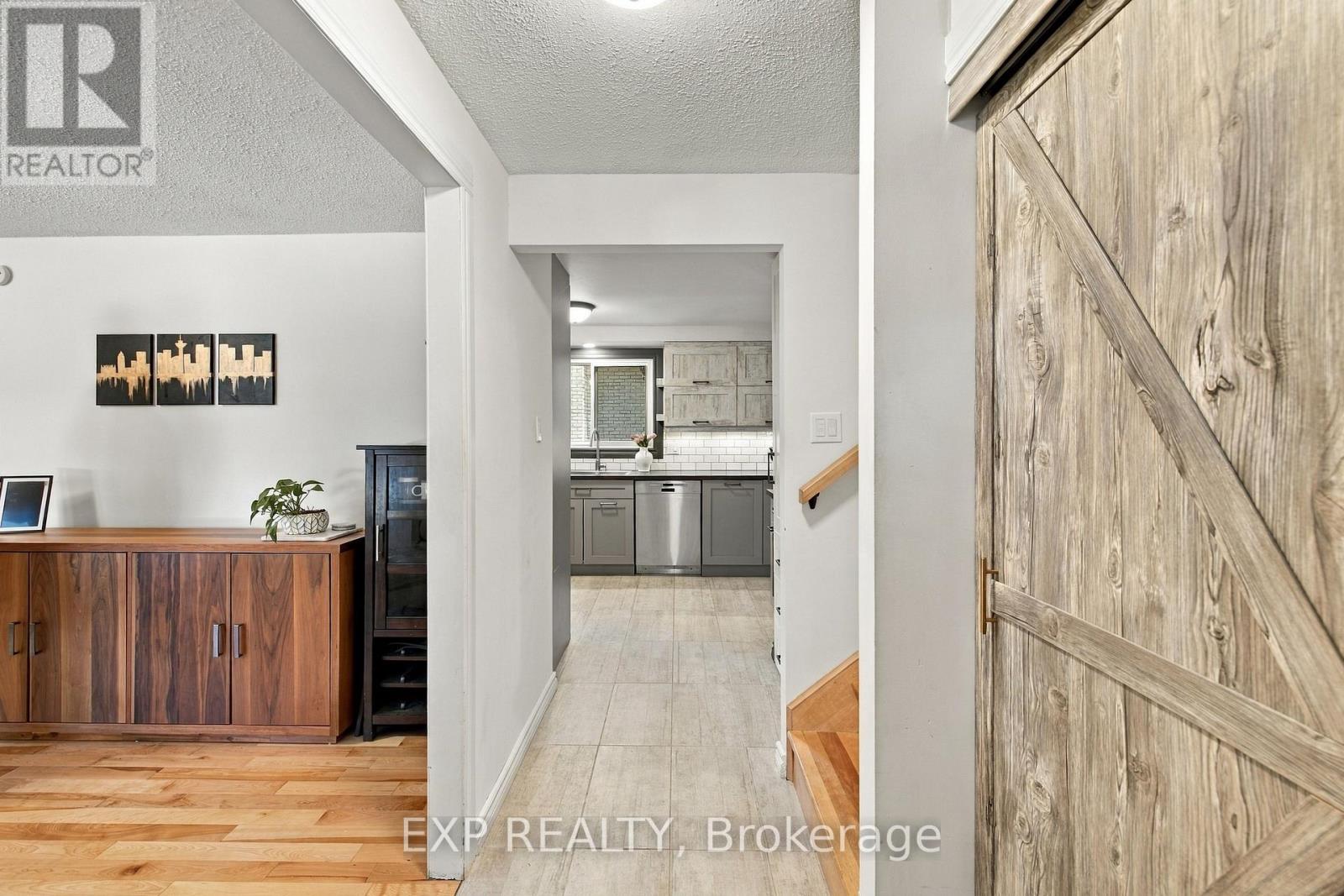 178 Laurentian Drive Property Photo 4