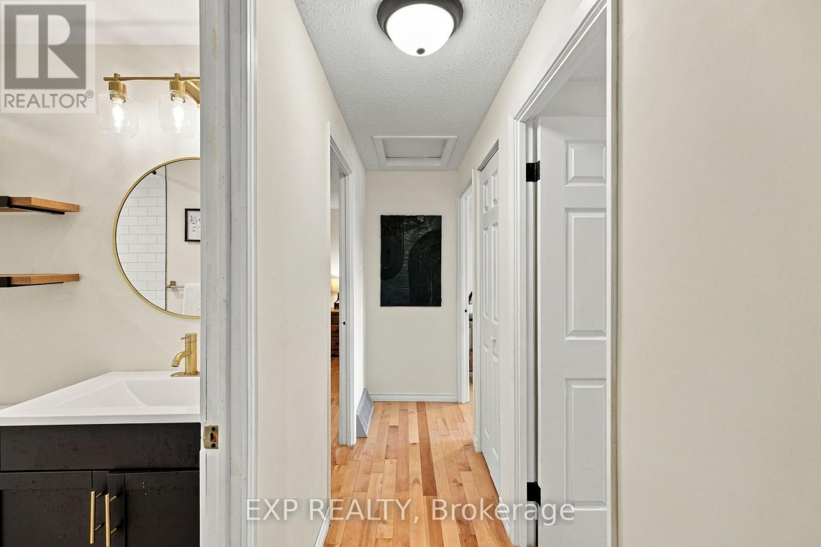 178 Laurentian Drive Property Photo 14