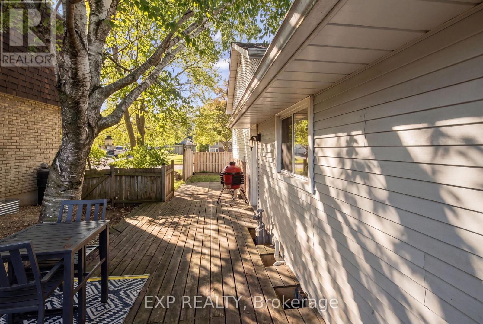 178 Laurentian Drive Property Photo 32