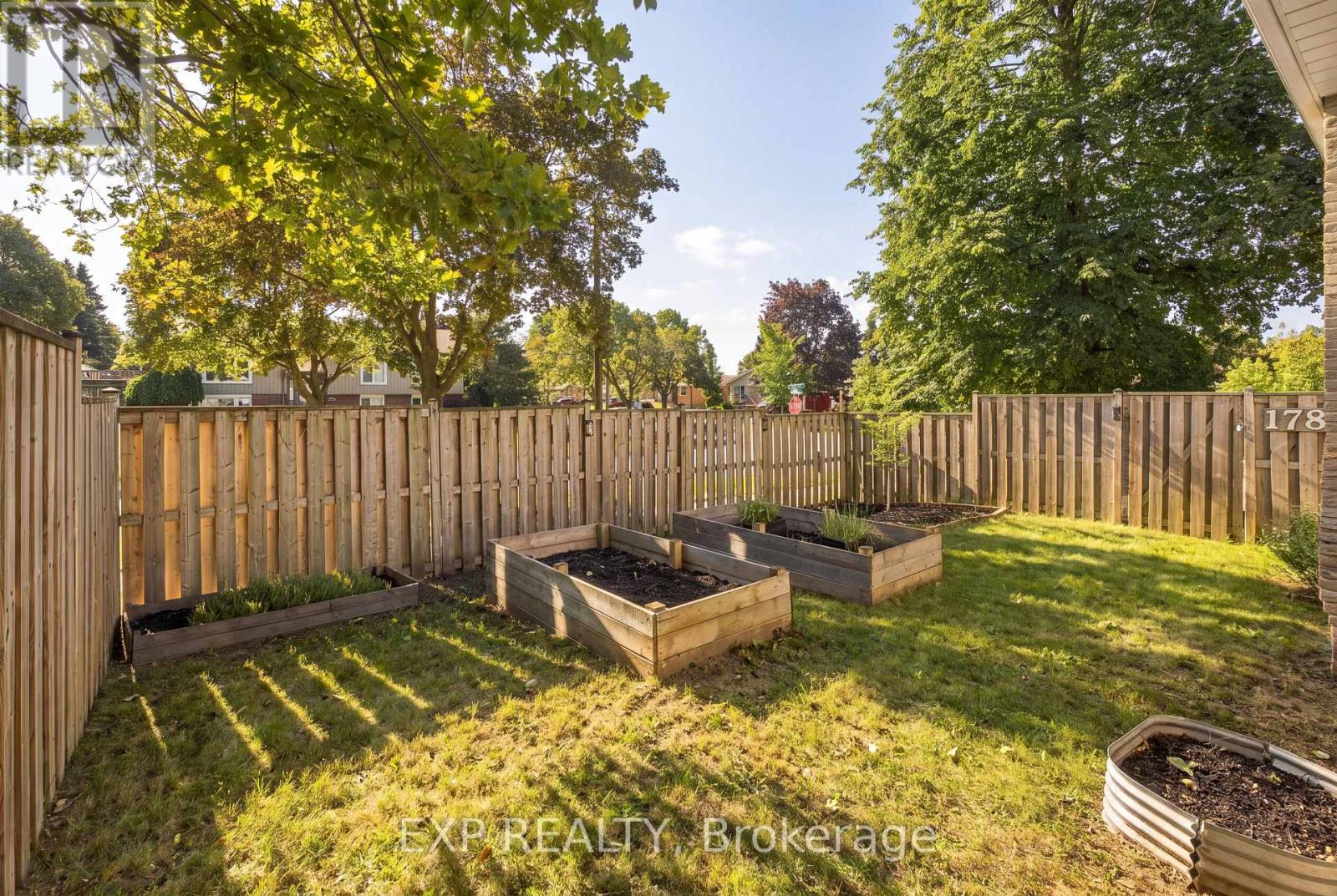 178 Laurentian Drive Property Photo 38