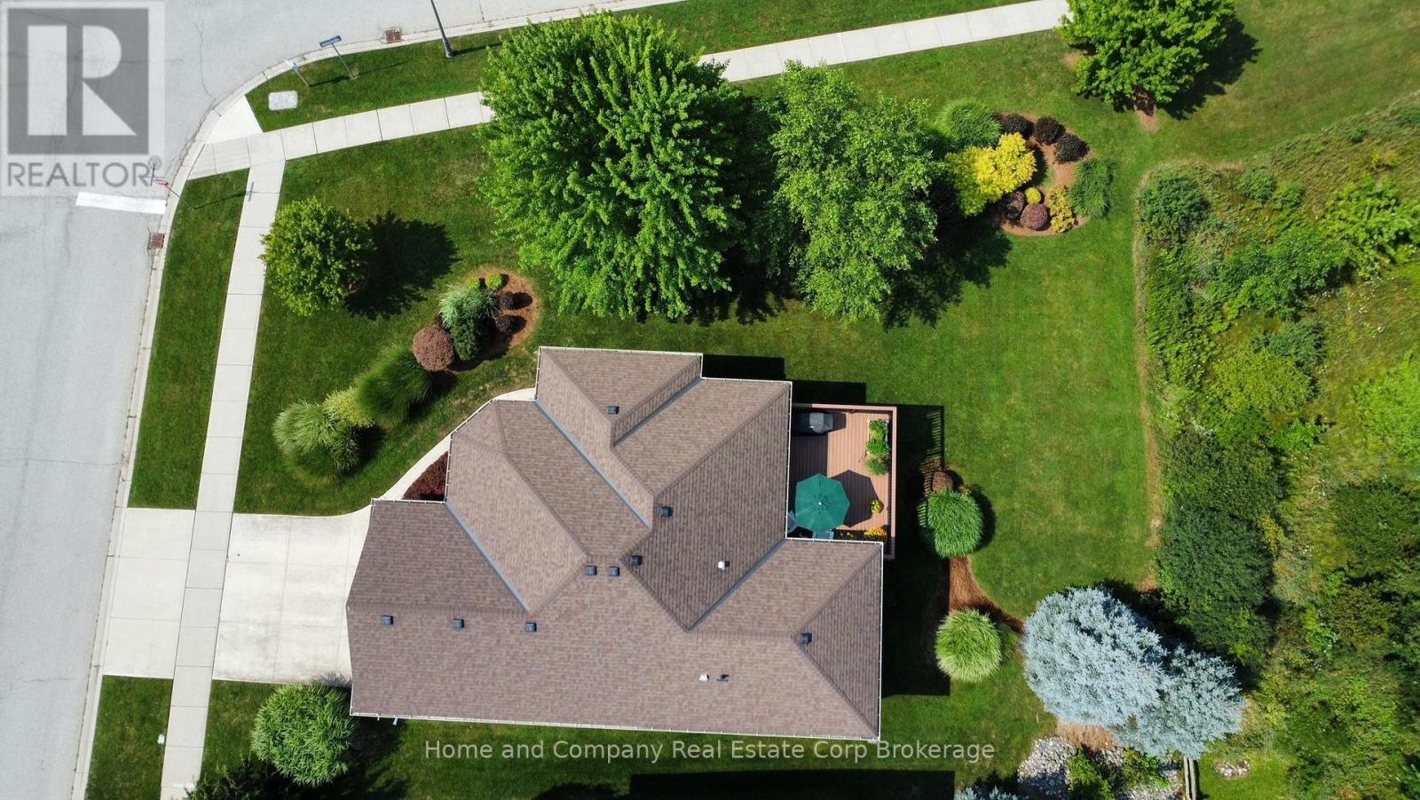 5 Ridgewood Crescent Property Photo 2