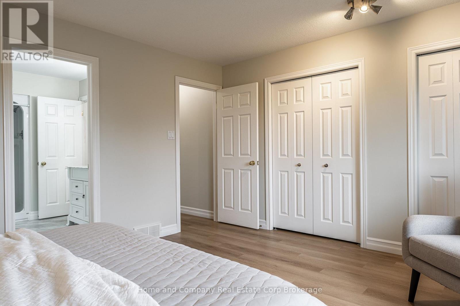 5 Ridgewood Crescent Property Photo 17
