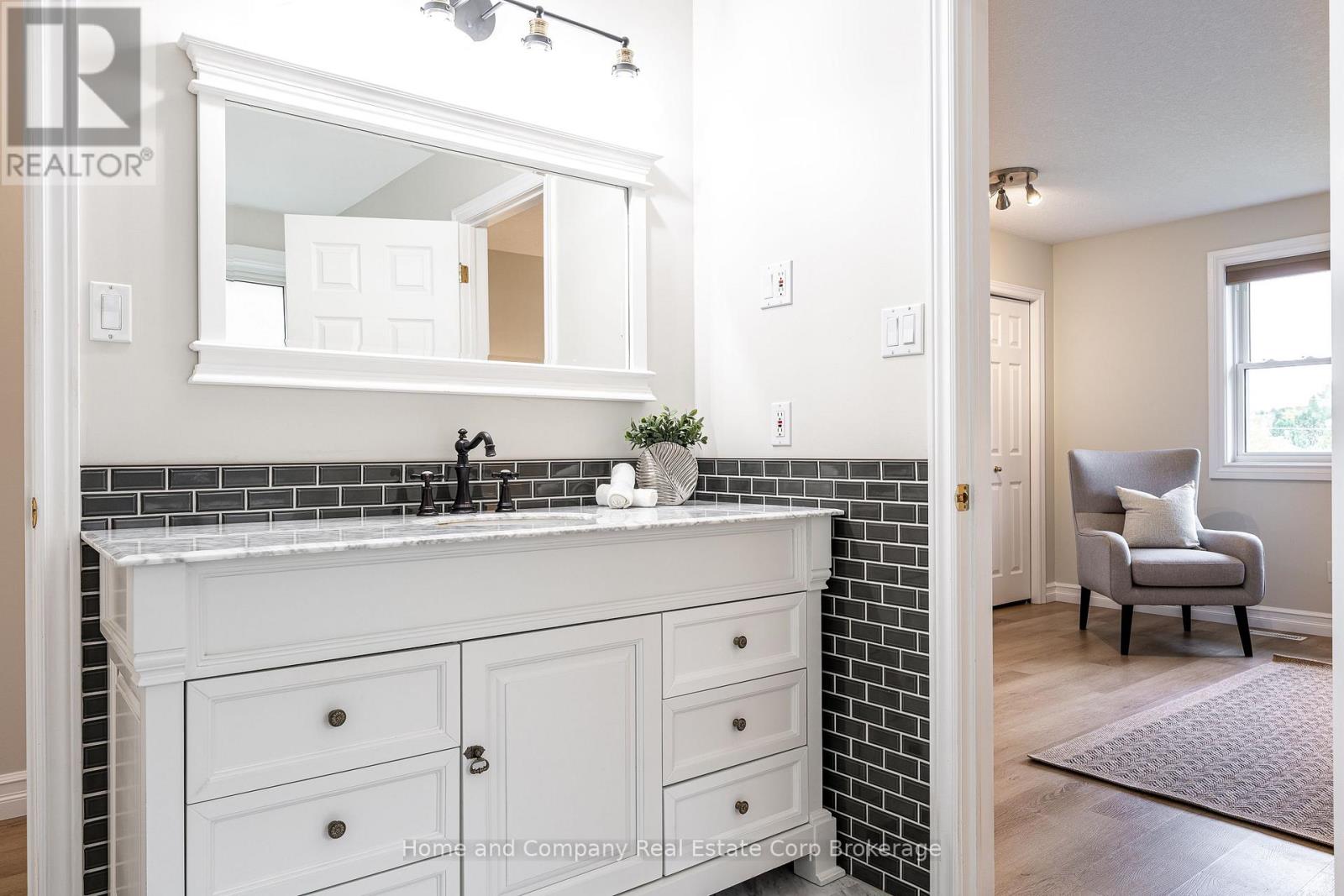 5 Ridgewood Crescent Property Photo 18