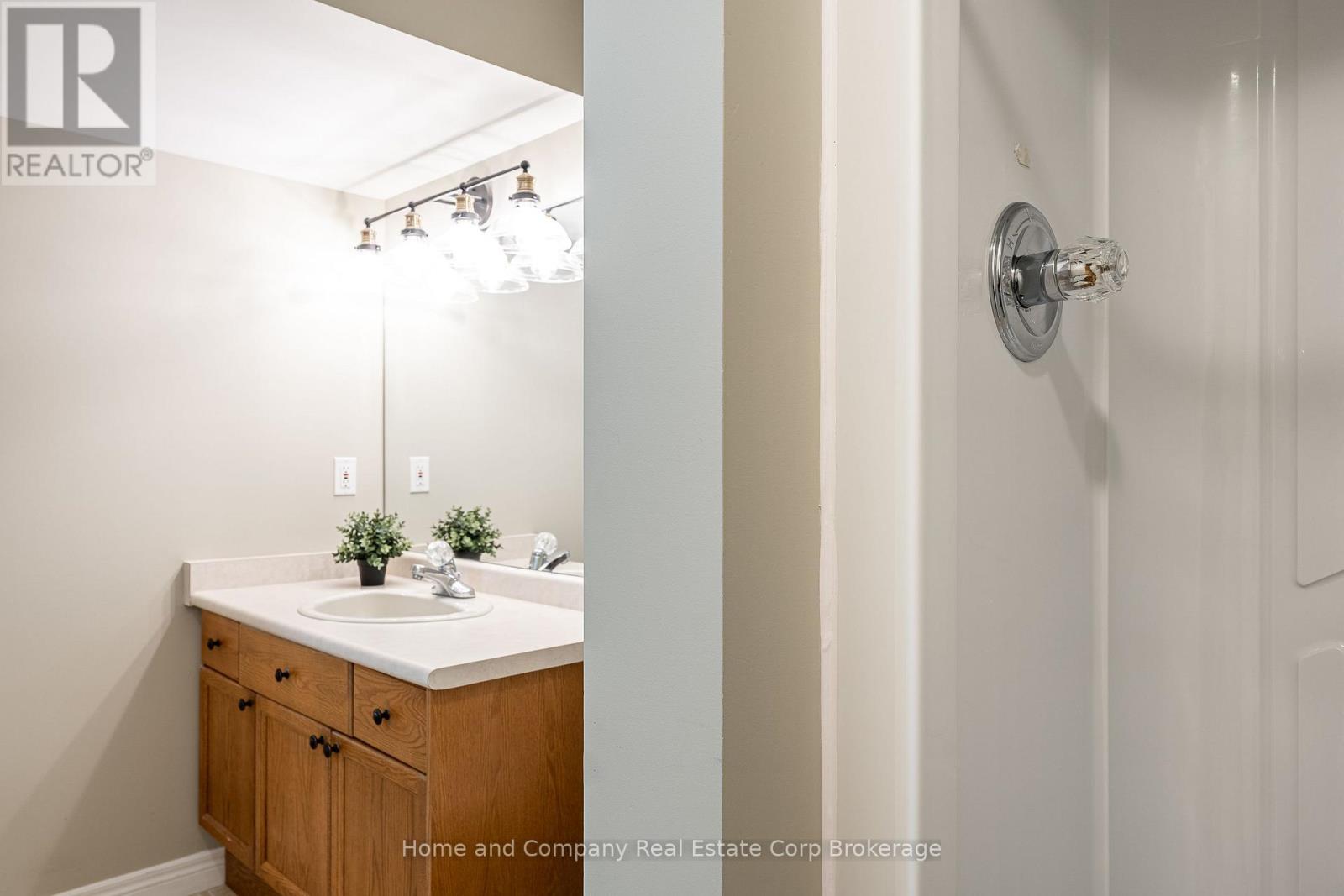 5 Ridgewood Crescent Property Photo 28