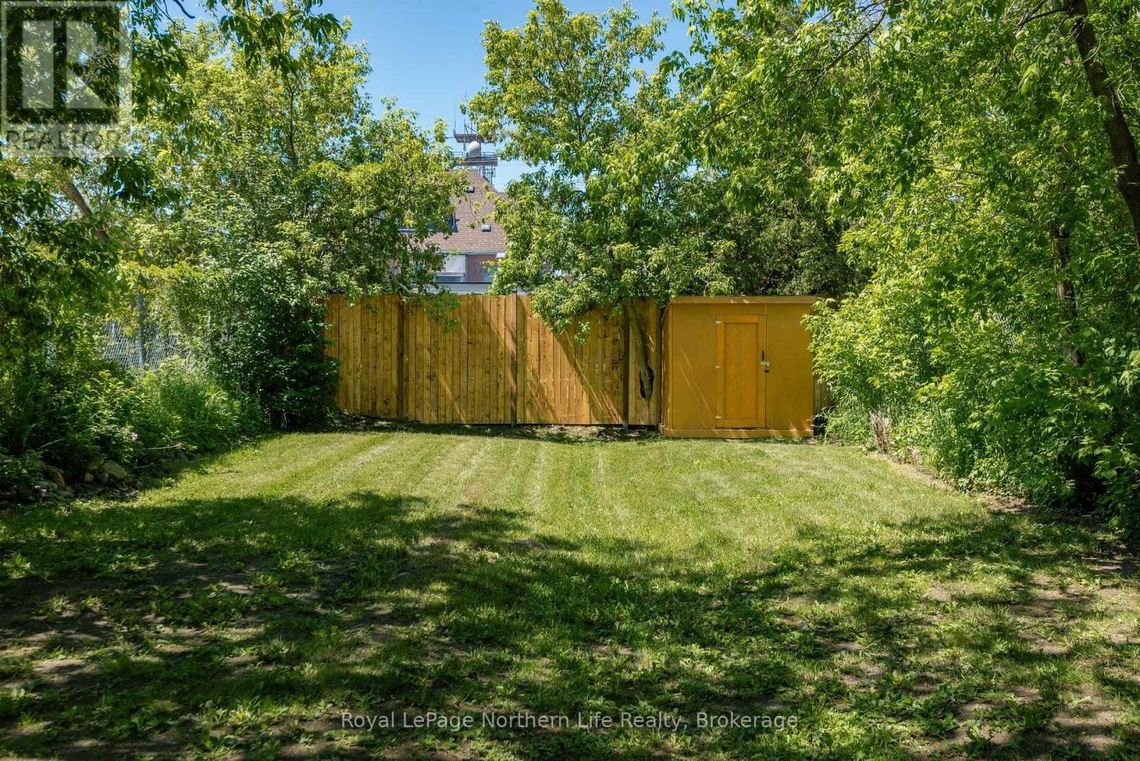 253 Second Avenue W Property Photo 5