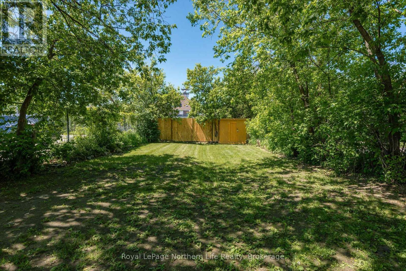 253 Second Avenue W Property Photo 6