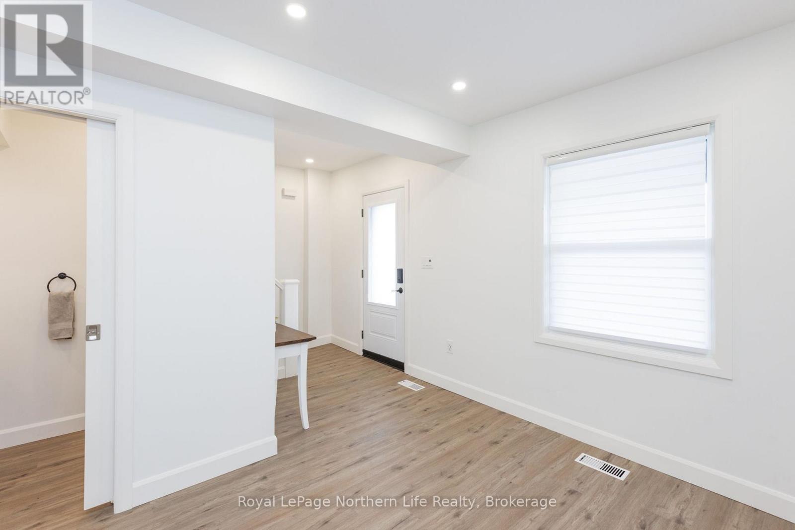 253 Second Avenue W Property Photo 15