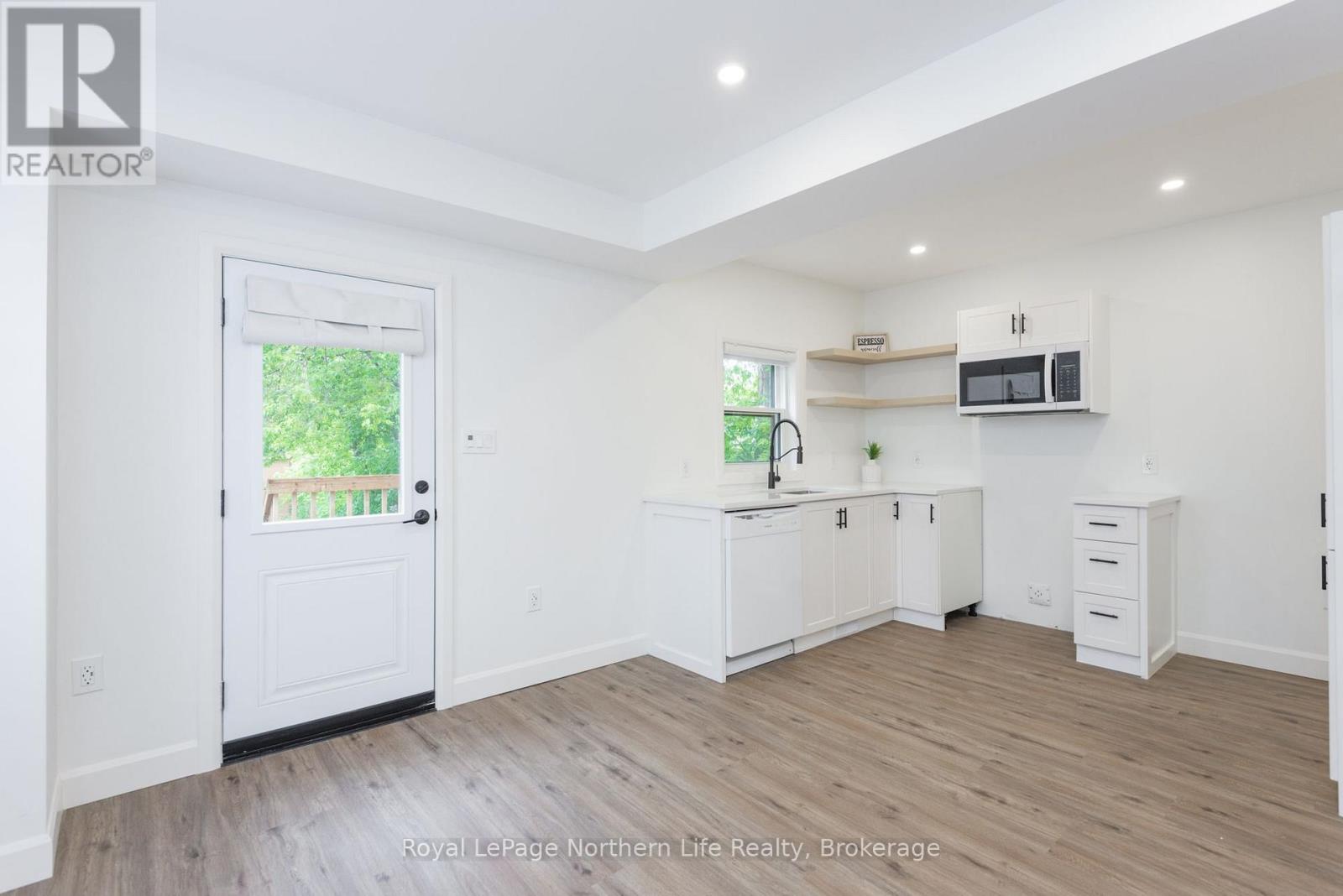 253 Second Avenue W Property Photo 17