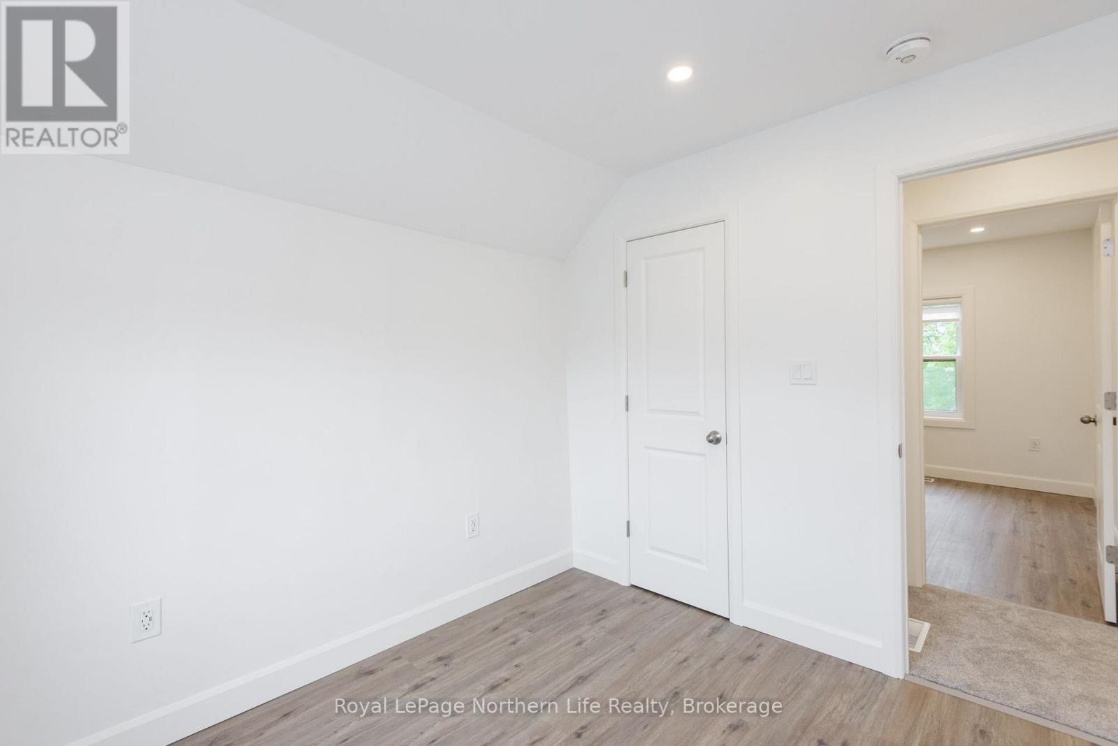 253 Second Avenue W Property Photo 25