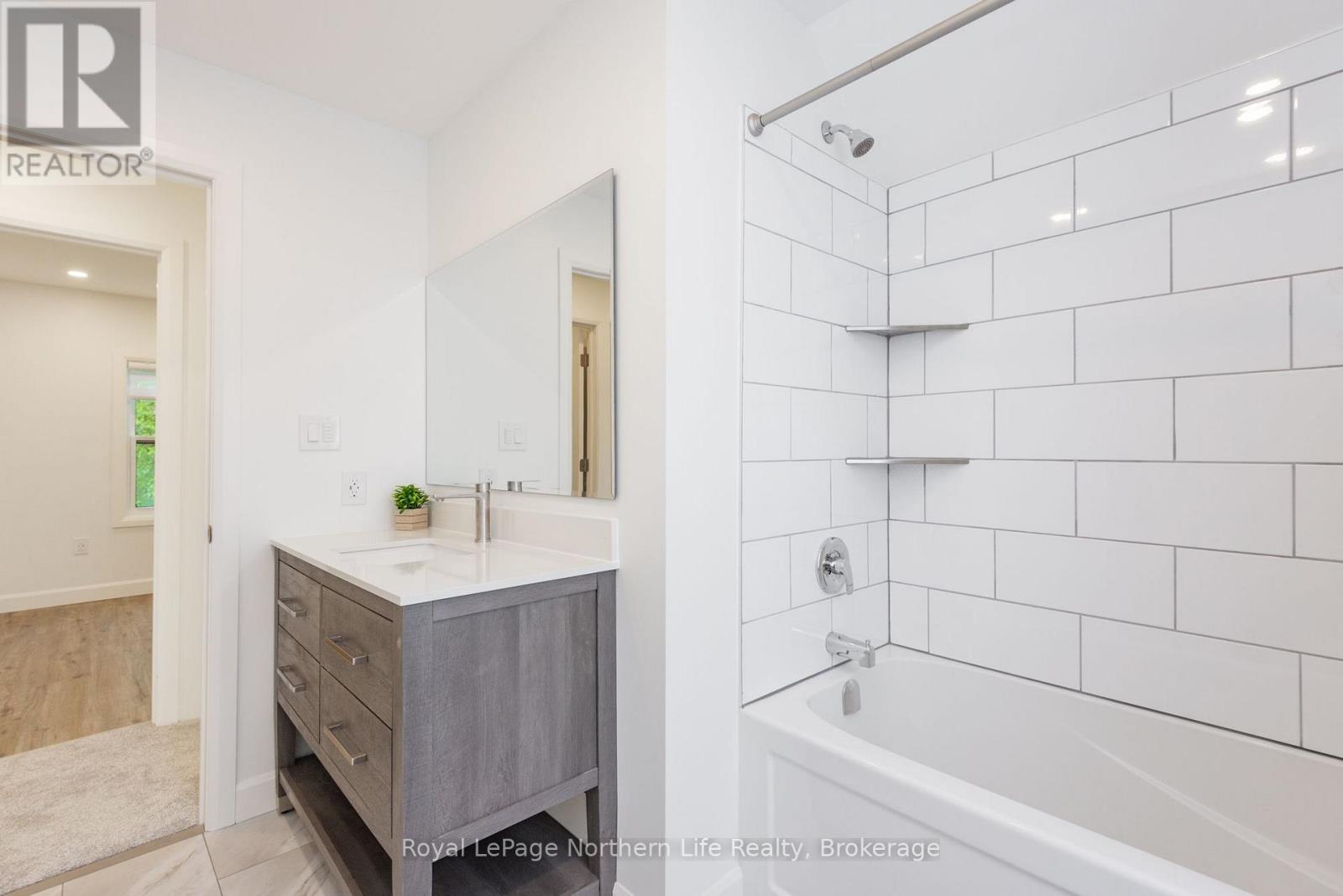 253 Second Avenue W Property Photo 29