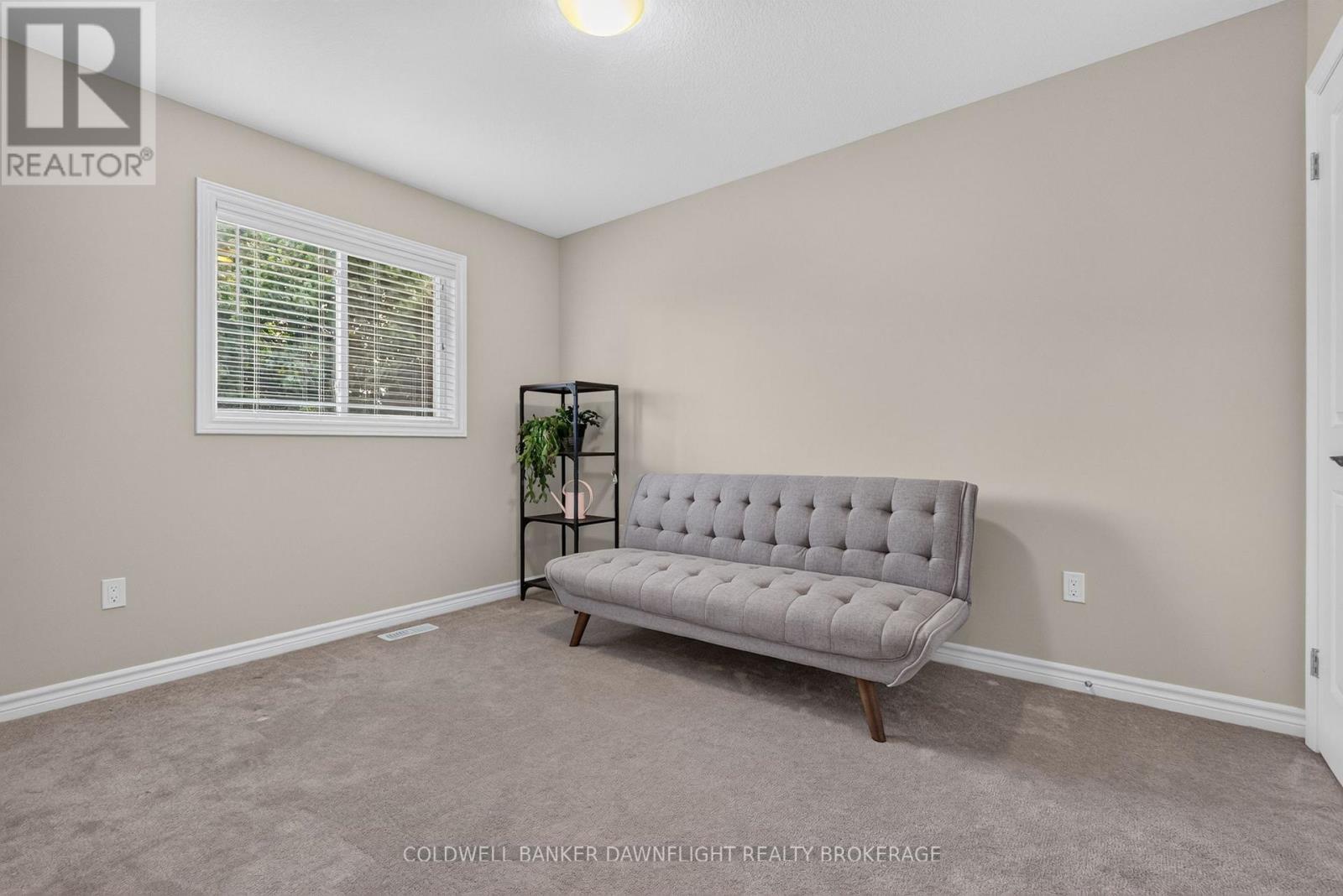 83 - 1061 Eagletrace Drive Property Photo 28