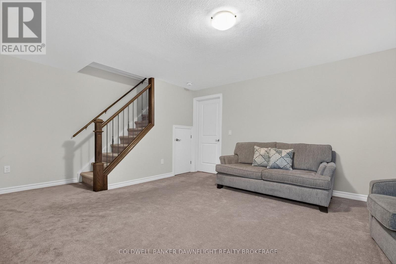 83 - 1061 Eagletrace Drive Property Photo 31
