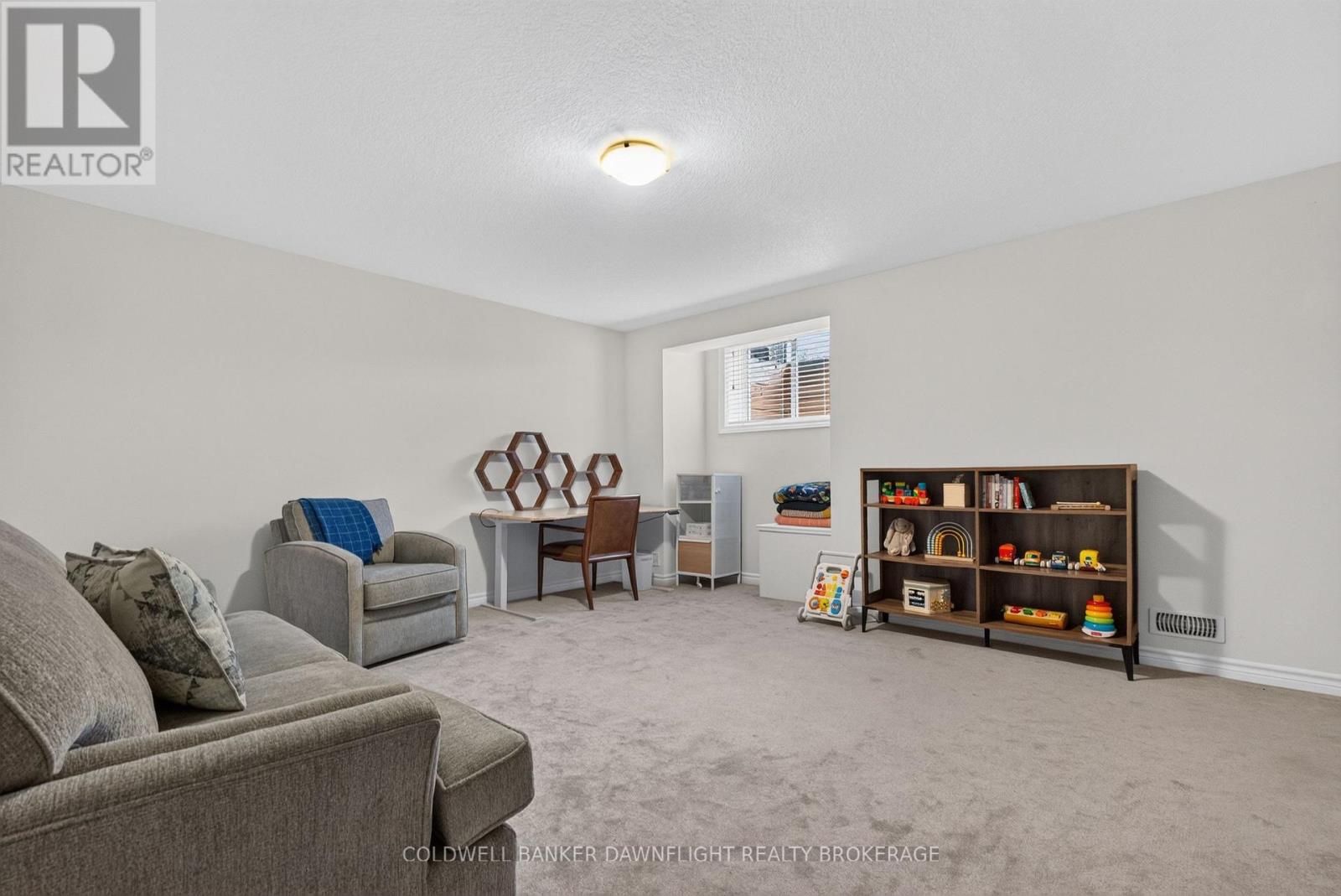 83 - 1061 Eagletrace Drive Property Photo 32