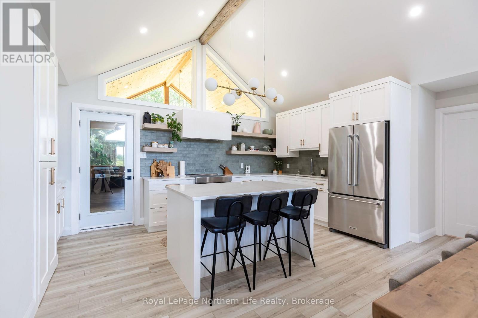90 Young Drive Property Photo 16