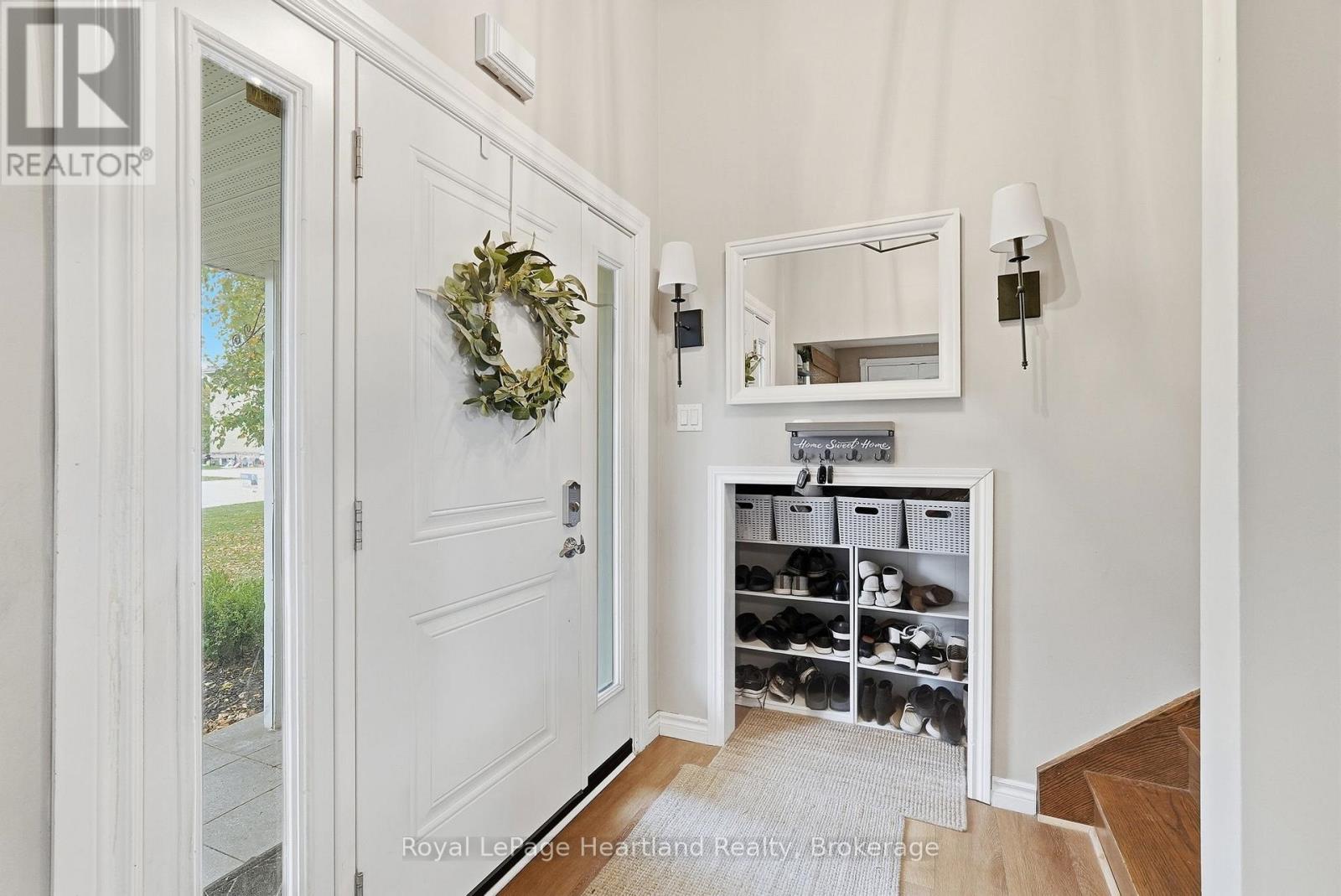11 William Street N Property Photo 4