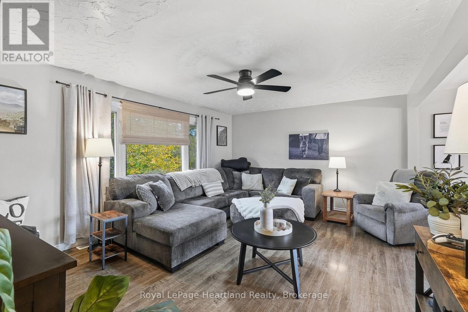 11 William Street N Property Photo 6