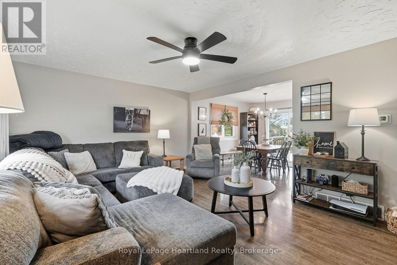 11 William Street N Property Photo 7