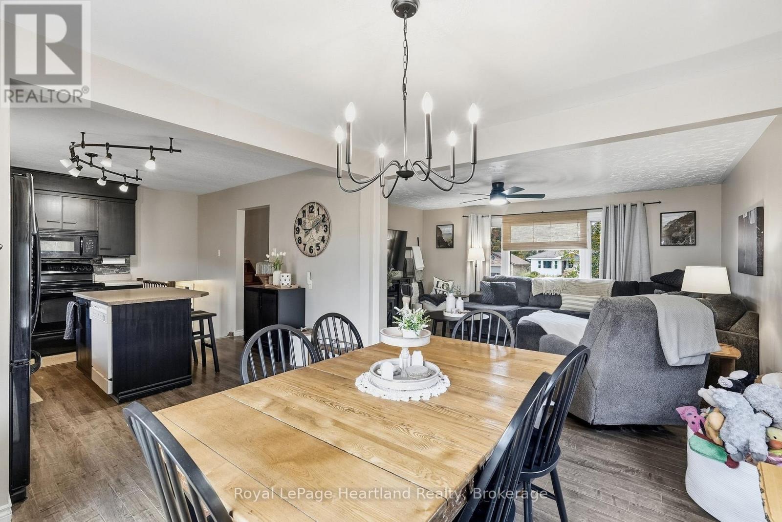 11 William Street N Property Photo 10
