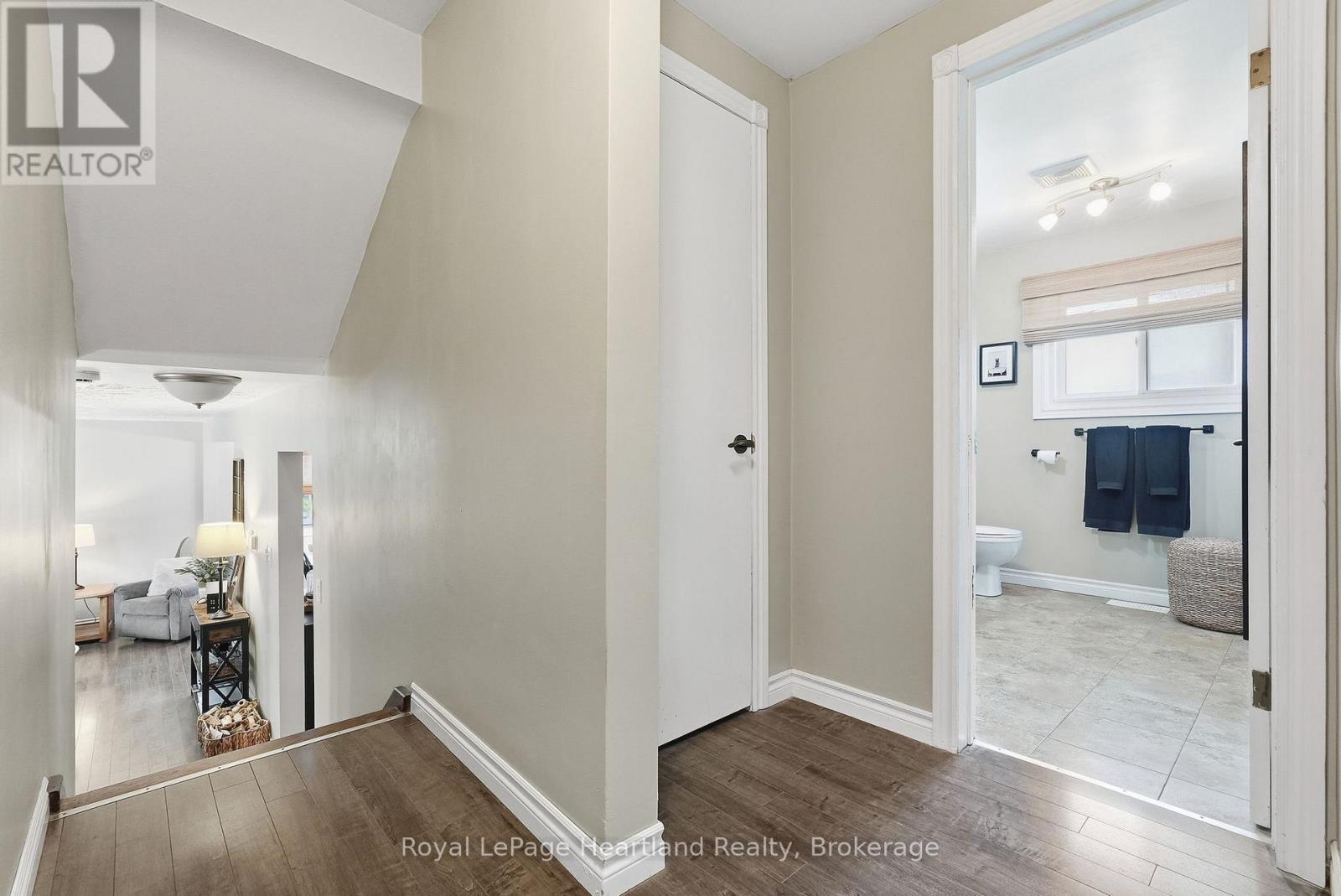 11 William Street N Property Photo 15