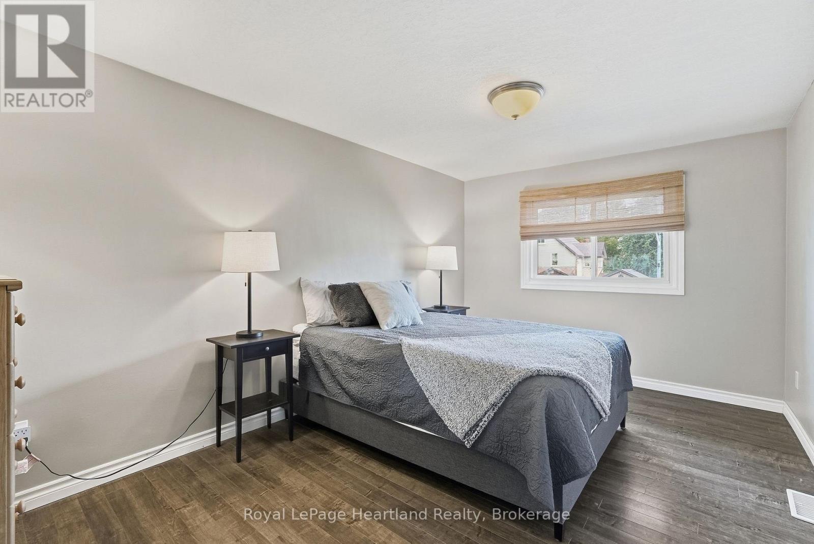 11 William Street N Property Photo 19