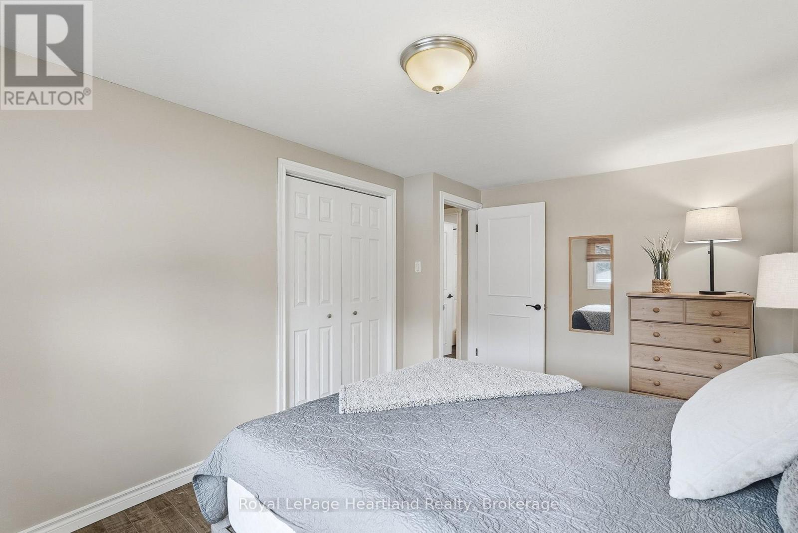 11 William Street N Property Photo 20