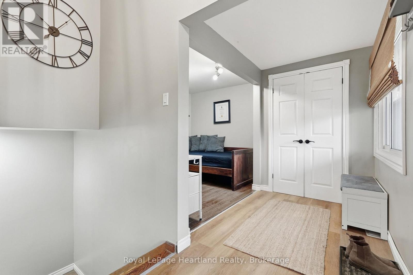 11 William Street N Property Photo 21