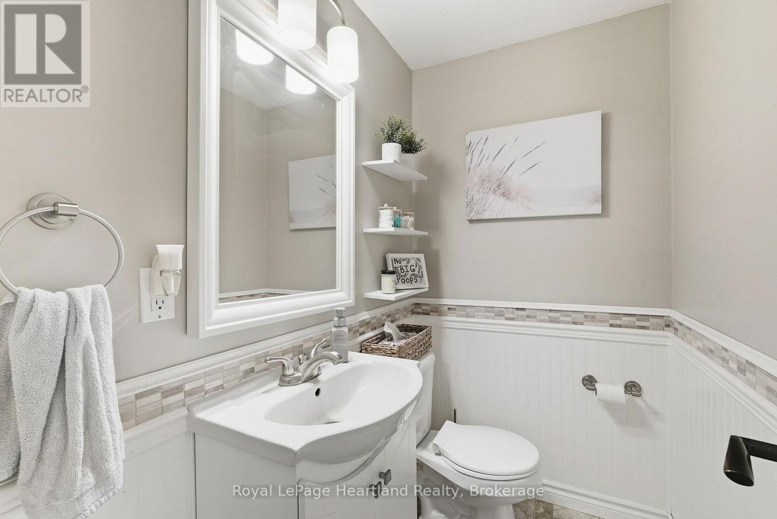 11 William Street N Property Photo 25