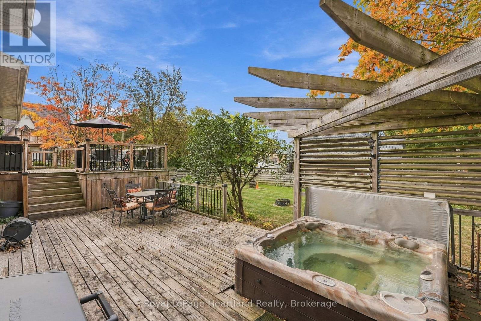 11 William Street N Property Photo 34