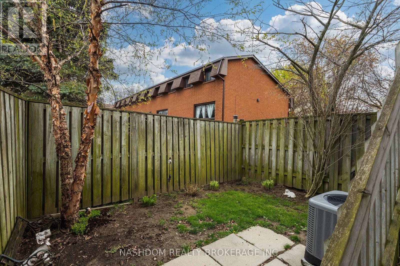 L4 - 444 Stone Church Road W Property Photo 33