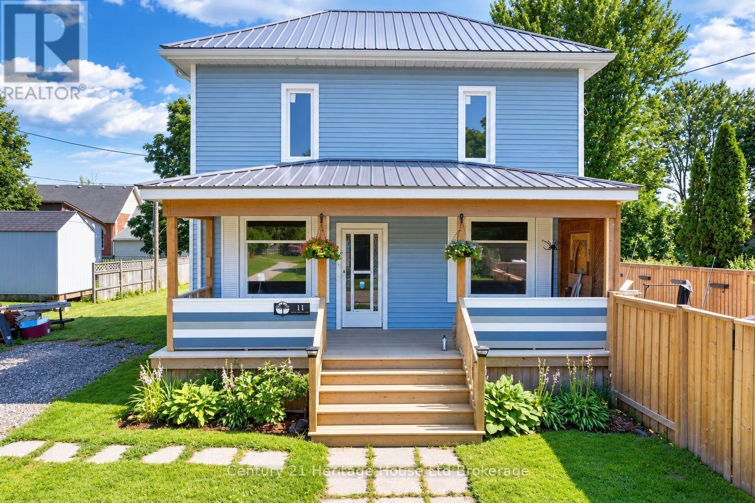 11 WOOD STREET W Property Photo 1