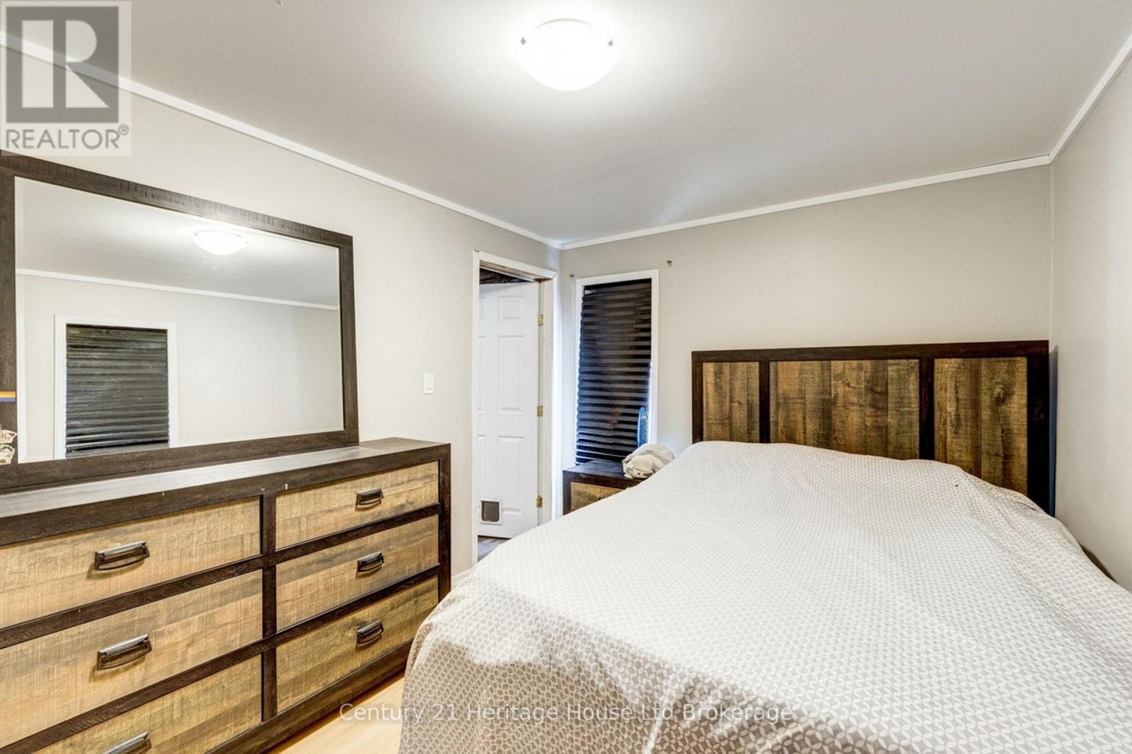 11 Wood Street W Property Photo 29