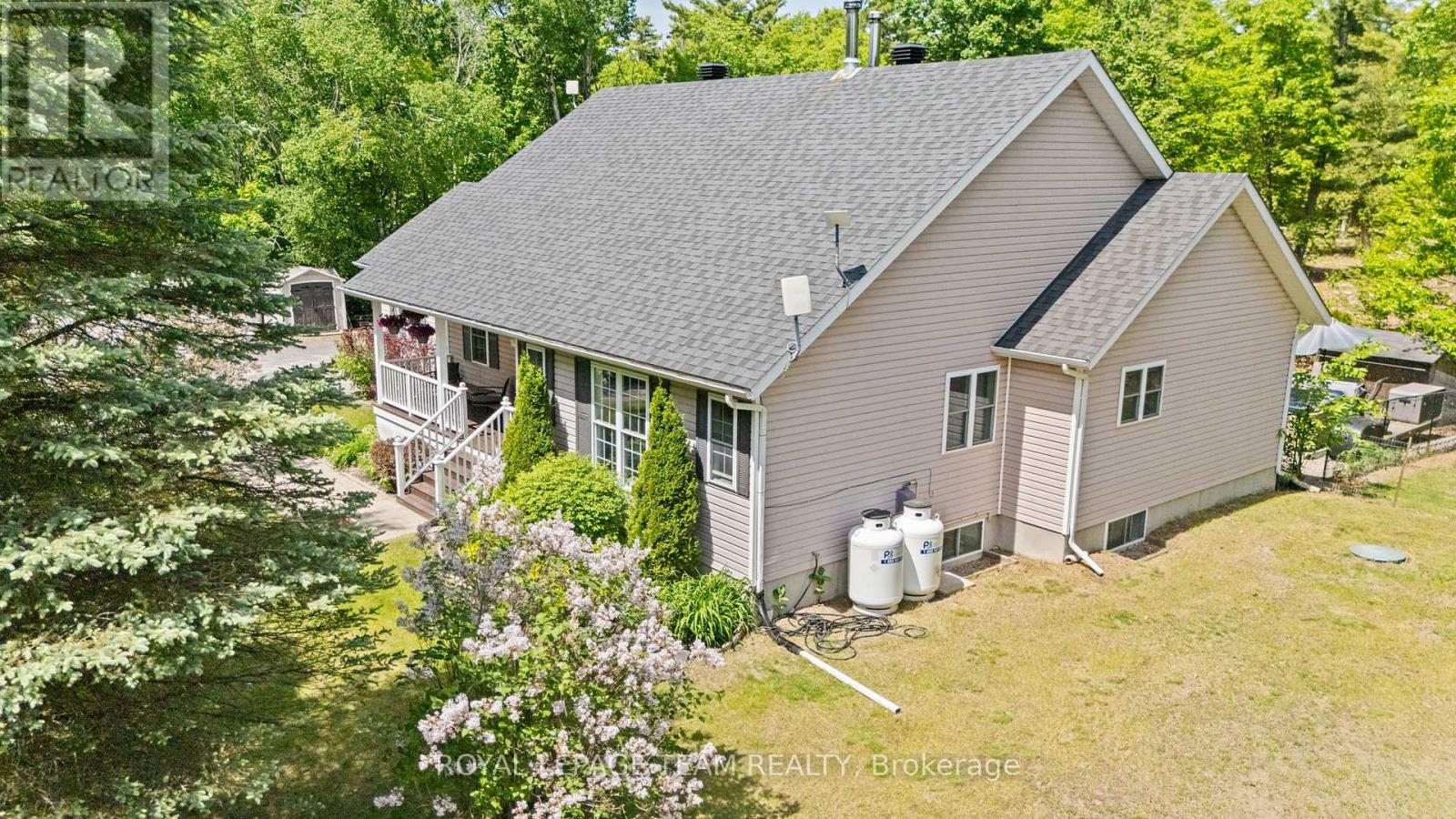 5040 Stonecrest Road Property Photo 4