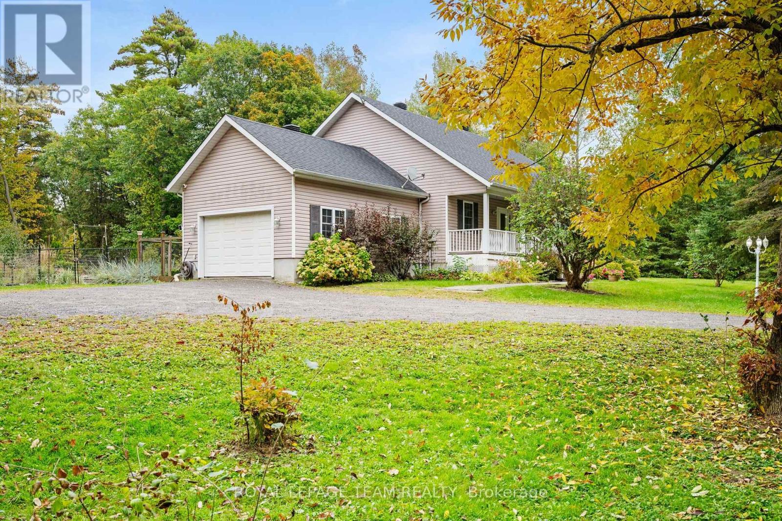 5040 Stonecrest Road Property Photo 6