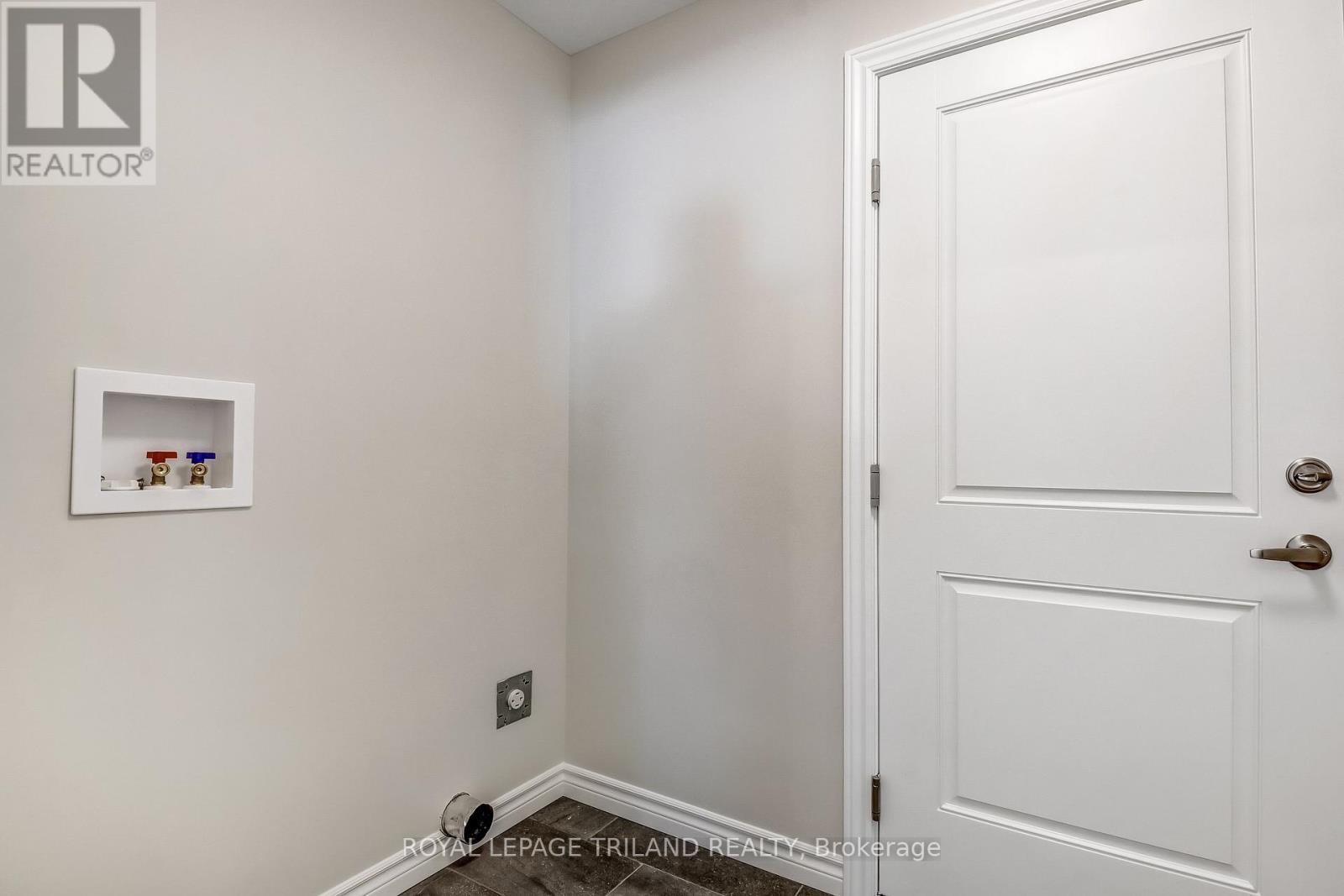 283 Ridout Street Property Photo 7