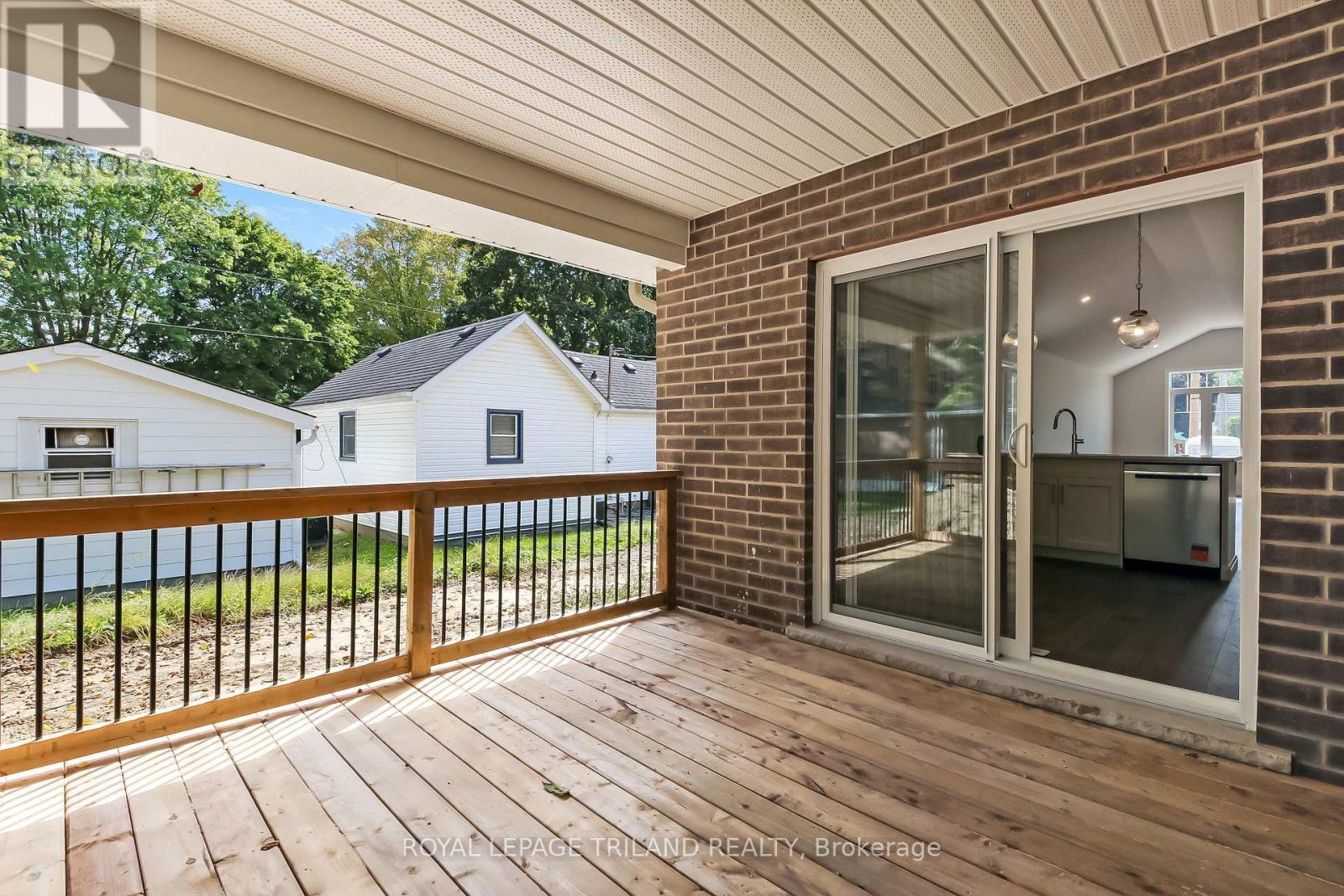283 Ridout Street Property Photo 13