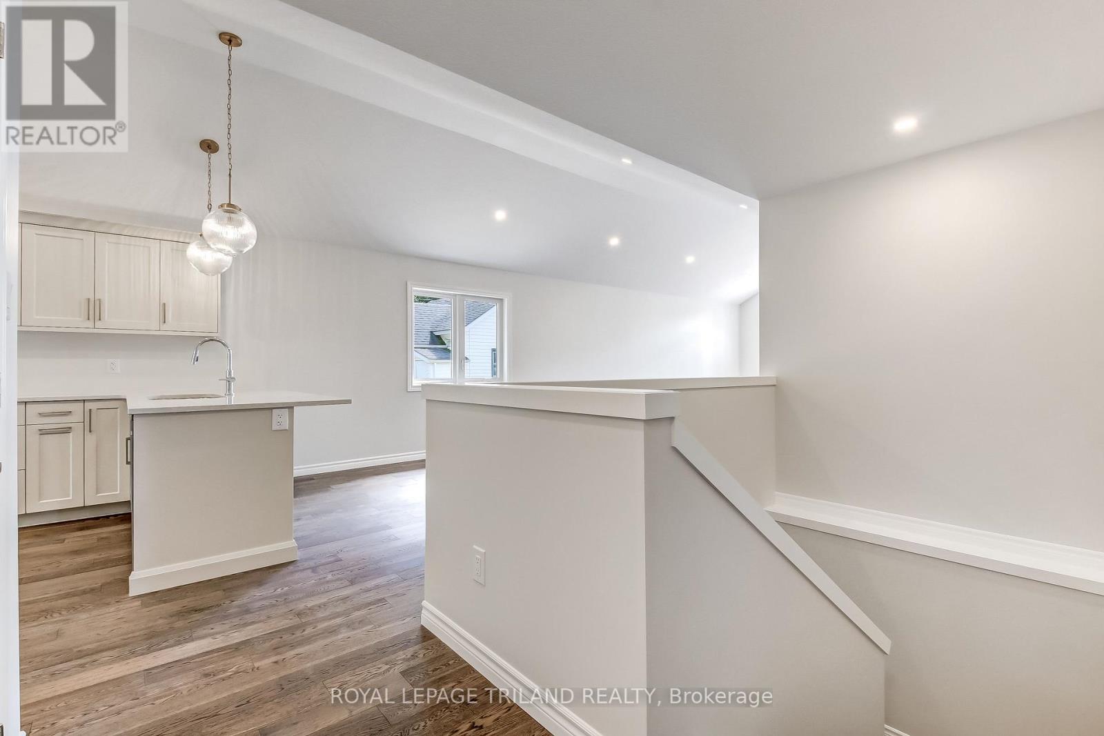 283 Ridout Street Property Photo 14