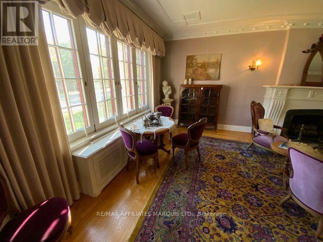 425 Second St. E Street E Property Photo 8