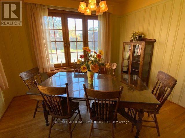 425 Second St. E Street E Property Photo 14