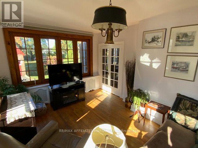 425 Second St. E Street E Property Photo 18
