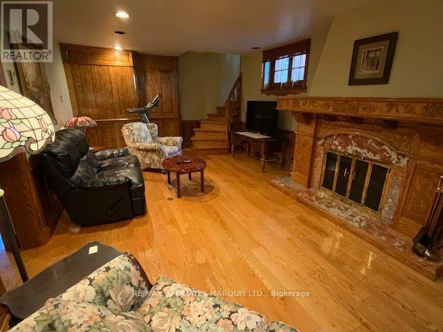 425 Second St. E Street E Property Photo 26