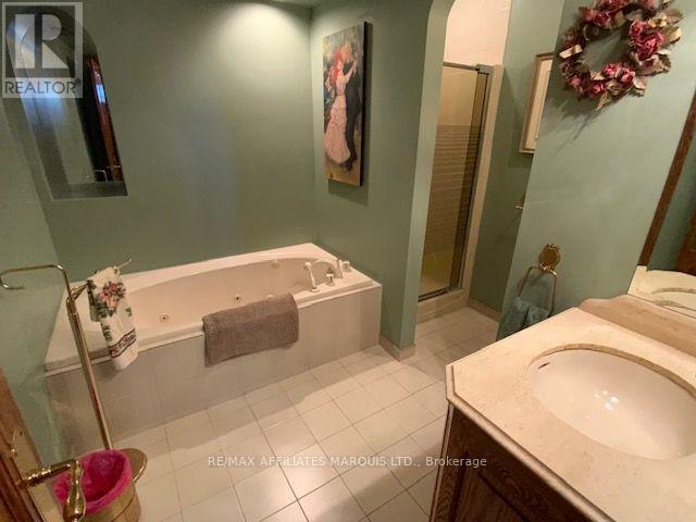425 Second St. E Street E Property Photo 27