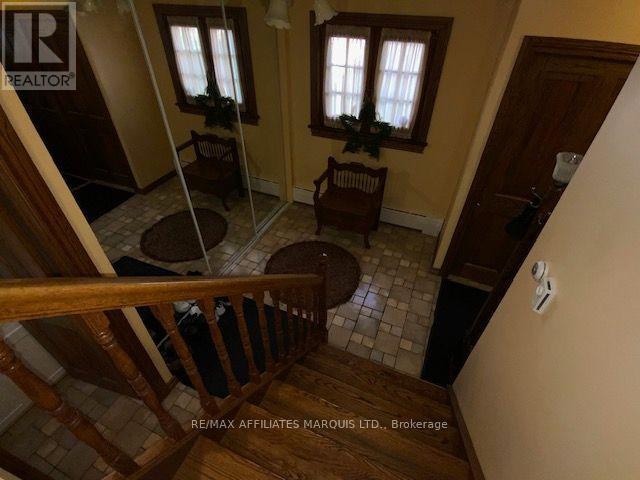 425 Second St. E Street E Property Photo 28